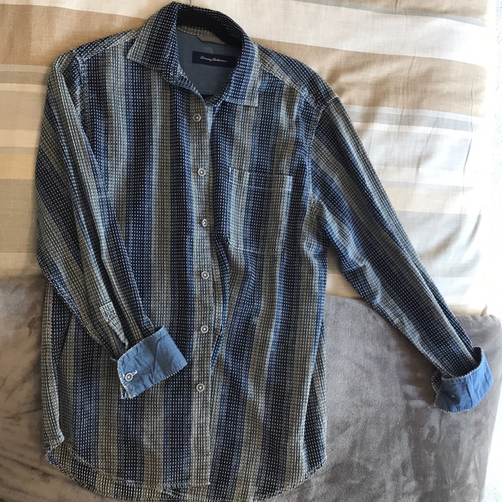 Men’s Tommy Bahama collared button down shirt
